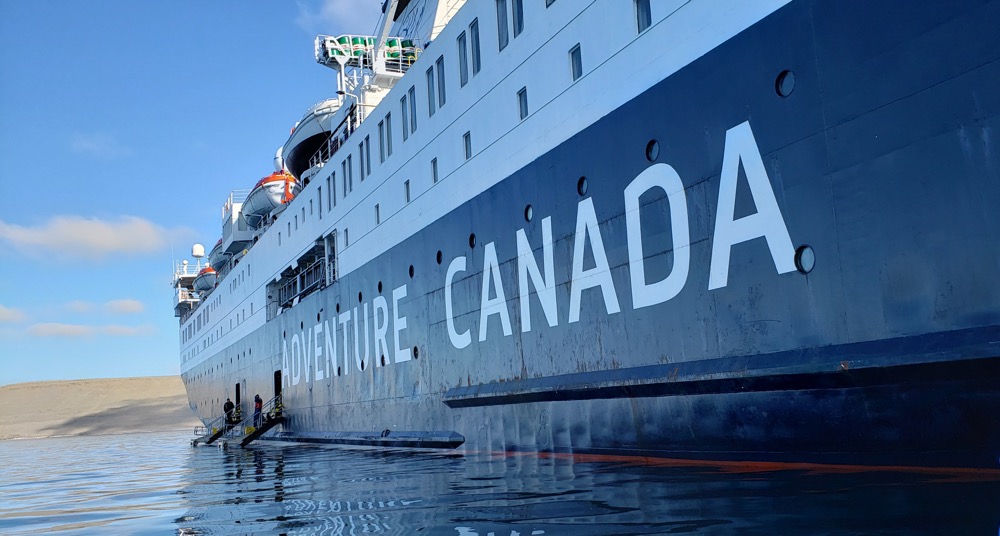 photo, image, ship, ocean endeavour, solo travel in nunavut