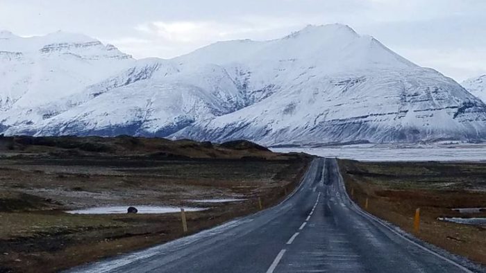 solo road trip in iceland