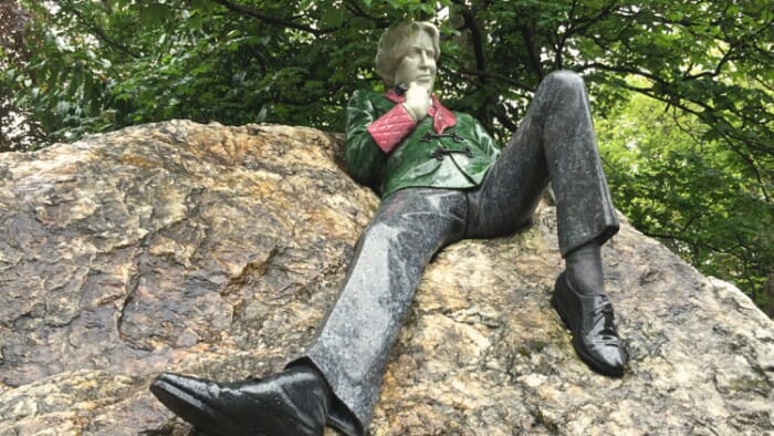 photo, image, oscar wilde statue, literary dublin